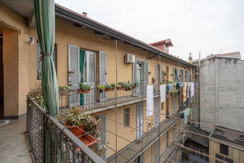 Bilocale Ristrutturato A Nolo * Milán